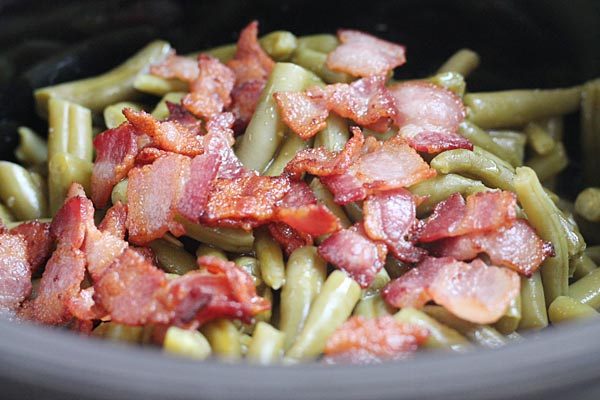 Canned Green Beans Cooked with Bacon